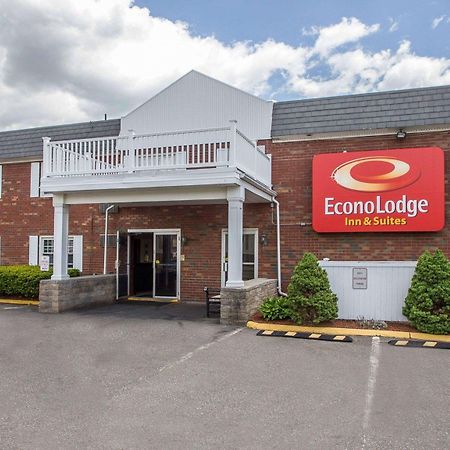 Econo Lodge Inn & Suites Airport Windsor Locks Zewnętrze zdjęcie