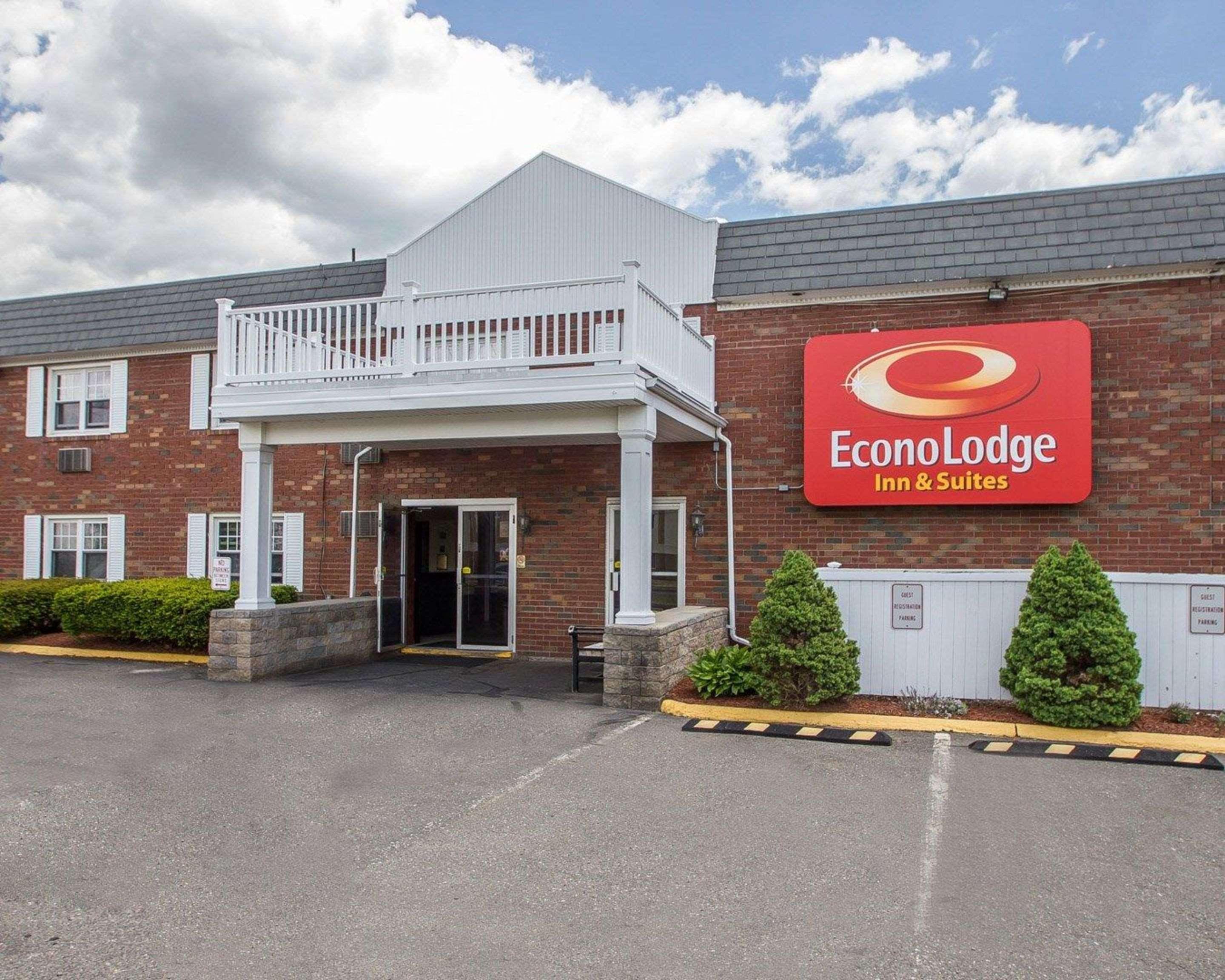 Econo Lodge Inn & Suites Airport Windsor Locks Zewnętrze zdjęcie