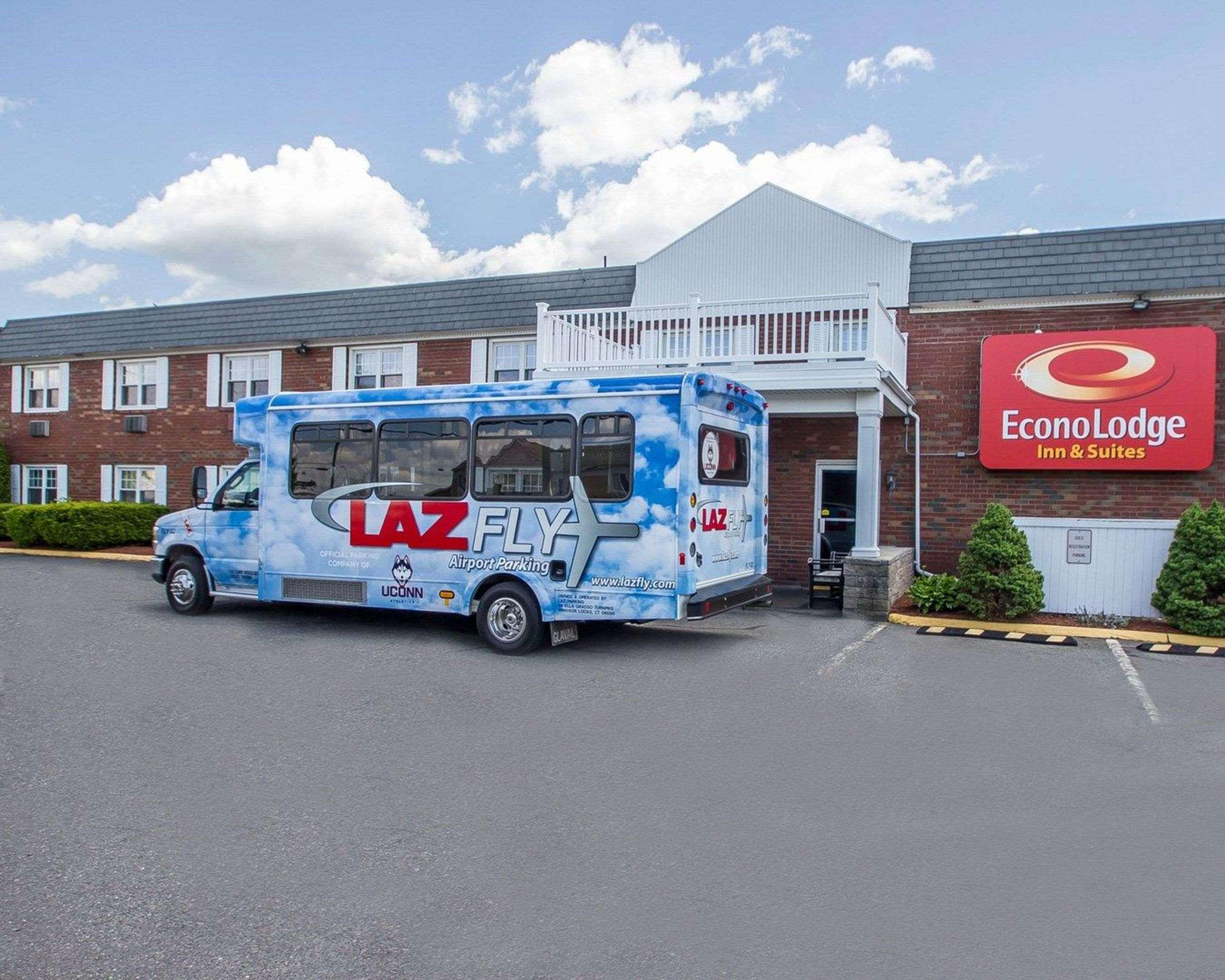 Econo Lodge Inn & Suites Airport Windsor Locks Zewnętrze zdjęcie